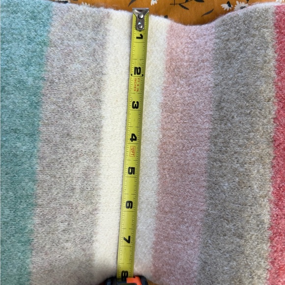 🩷MULTI COLOR WINTER SCARF💚 - Picture 6 of 6